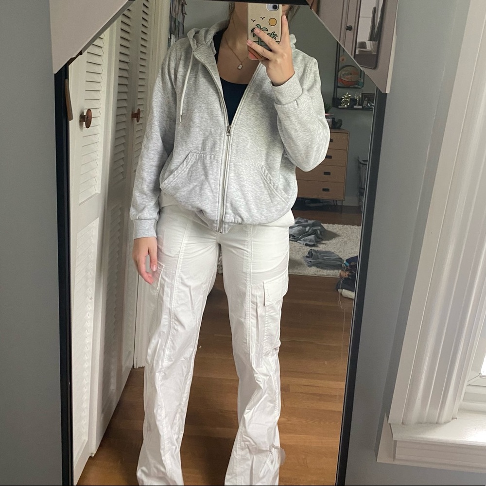 the PERFECT gray zip-up